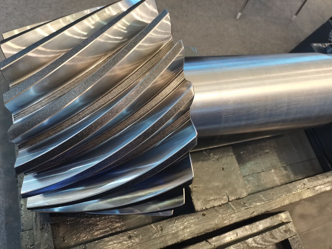 Ruida High Precision Customizable Spiral Bevel Gear dla maszyny kruszącej o dużej średnicy (50mm-2300mm)